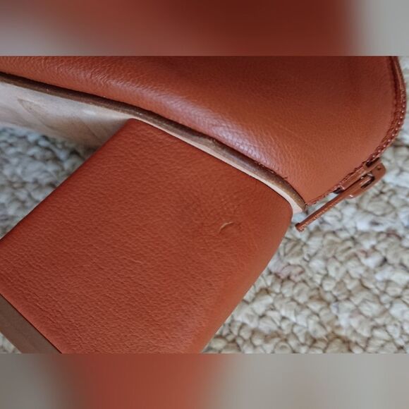 Stuart Weitzman Burnt Orange Nappa leather ankle boot size 9M - Picture 12 of 12